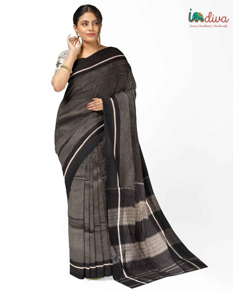 Handloom Black & White Patteda Anchu Saree