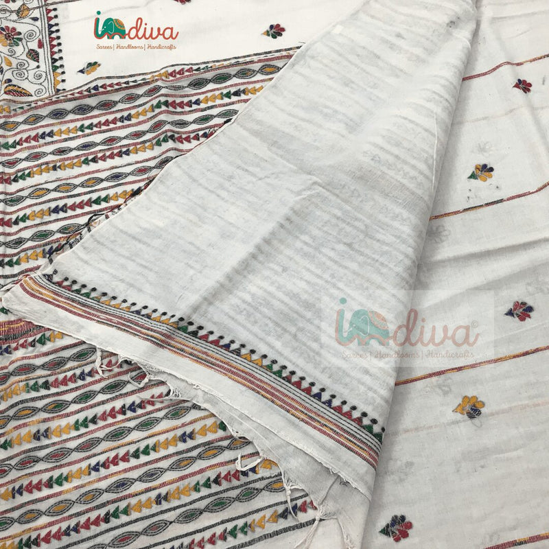 Indiva-Off-WhiteKhesh-Kantha-Cotton-Saree-Dual-Shade-Embroidery-Blouse.png